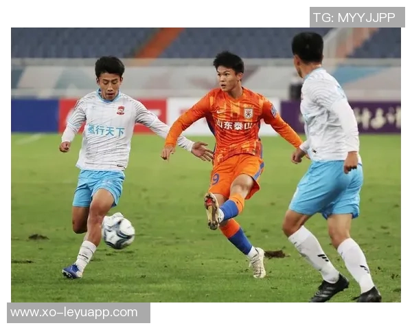 未来可期20岁泰山小将依木兰在收官战中成功迎来中超首秀